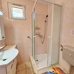 بيت للعطل No 68 House Tuende With Covered Swimming Pool Balatongyörök