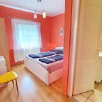 بيت للعطل No 68 House Tuende With Covered Swimming Pool Balatongyörök