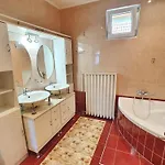 No 68 House Tuende With Covered Swimming Pool بيت للعطل