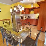 بيت للعطل No 68 House Tuende With Covered Swimming Pool Balatongyörök