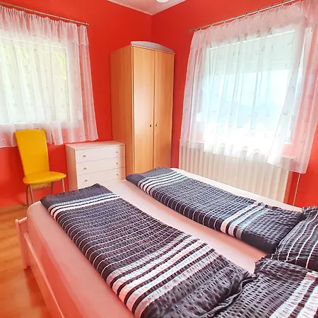 بيت للعطل No 68 House Tuende With Covered Swimming Pool